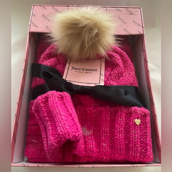 Juicy Couture Pink 2 Piece Knit Hat & Scarf Set, NIB - Picture 4 of 6